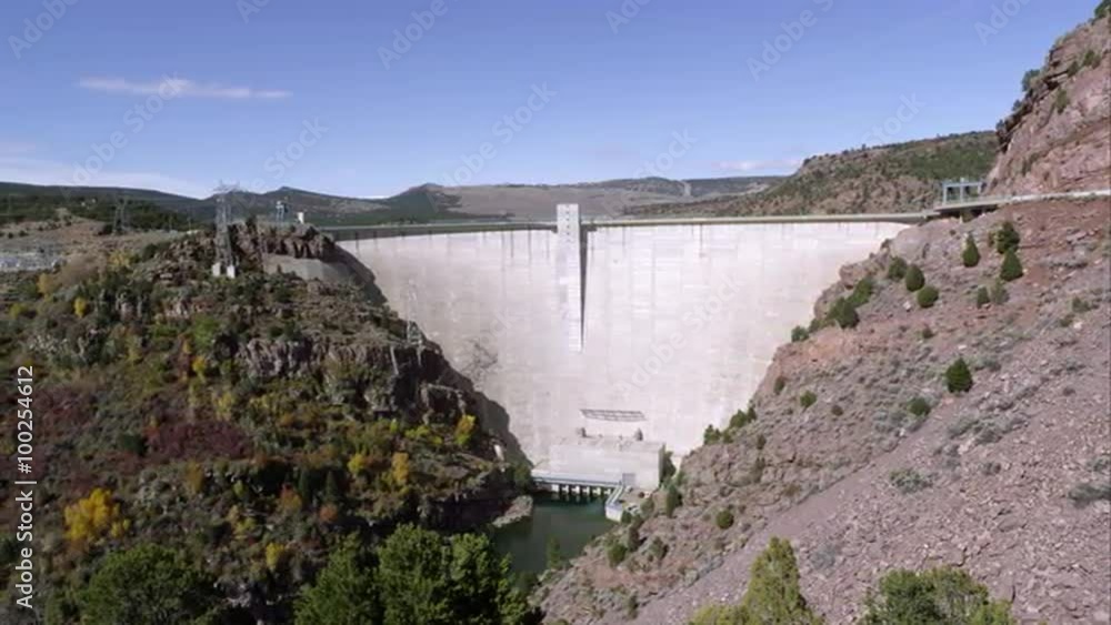 Panning view of the Flaming Gorge Dam from right to left. Panning view of the Flaming Gorge Dam from right to left.