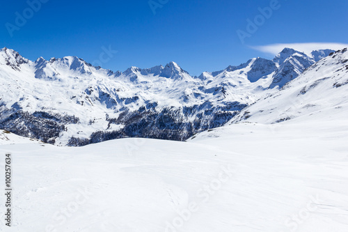 Paesaggio invernale di montagna