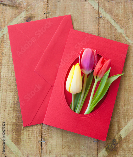 Fototapeta Naklejka Na Ścianę i Meble -  Bunte Blumen in Briefumschlag