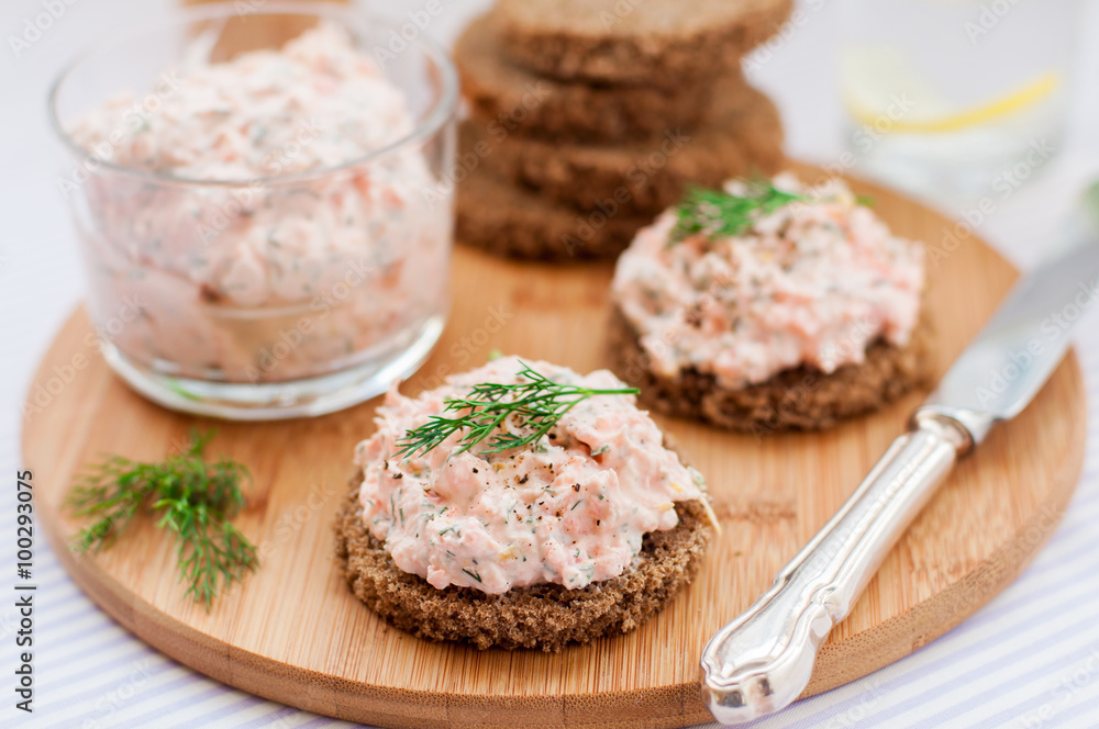 Smoked Salmon, Cream Cheese, Dill and Horseradish Pate on Slices Smoked Salmon, Cream Cheese, Dill and Horseradish Pate on Slices