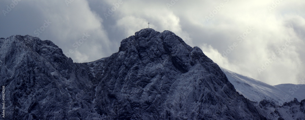 Fototapeta premium tatry - giewont zimą