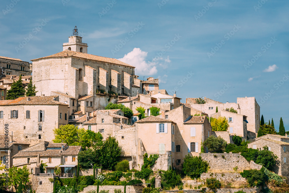 Ancient picturesque hill top village of Gordes in Provence, Fran