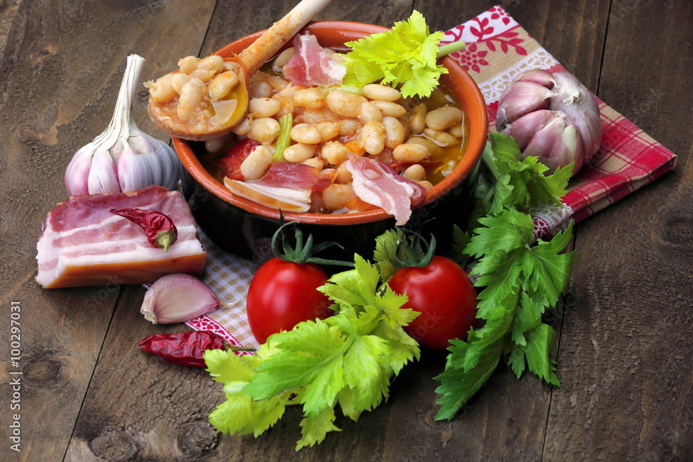 Fagioli e pancetta Fagioli e pancetta
