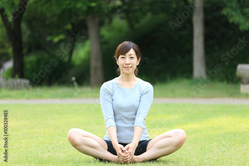 Japanese woman doing stretch © jedi-master