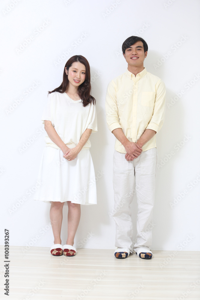 団らんする家族 団らんする家族