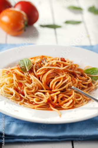 spaghetti with tomato sauce in plate