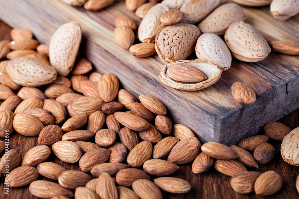 almond almond
