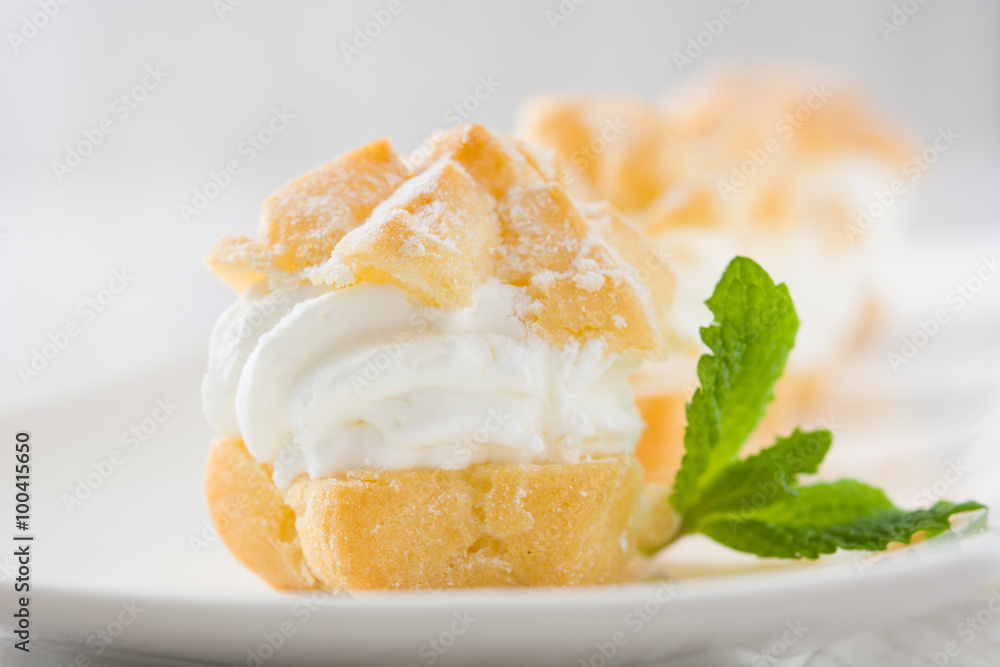 Fresh profiteroles with cream
Fresh profiteroles with cream