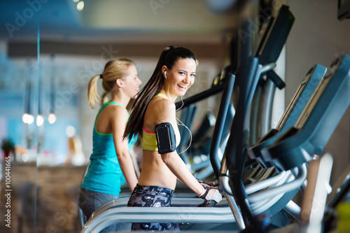 Fotografie Beautiful women in gym