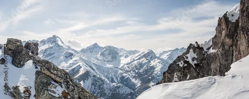 Panel kuchenny z motywem Panoramic view of the mountains / A panoramic view on Alps winter mountains, Les 2 Alpes, France