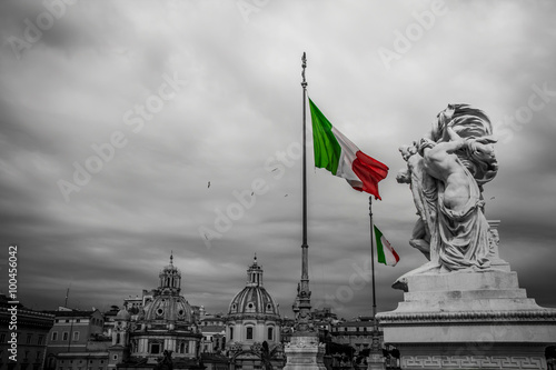 Canvas Print The Italian Flag in the Victor Emmanuel Monument of Rome