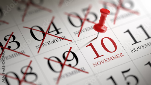Photos November 10 written on a calendar to remind you an important app