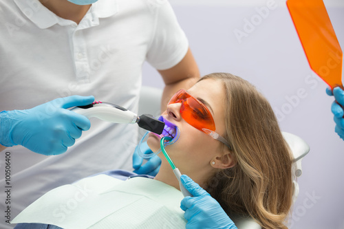 Tooth filling ultraviolet lamp