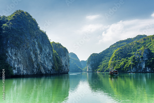 Fototapeta View of lagoon in the Ha Long Bay, the South China Sea, Vietnam