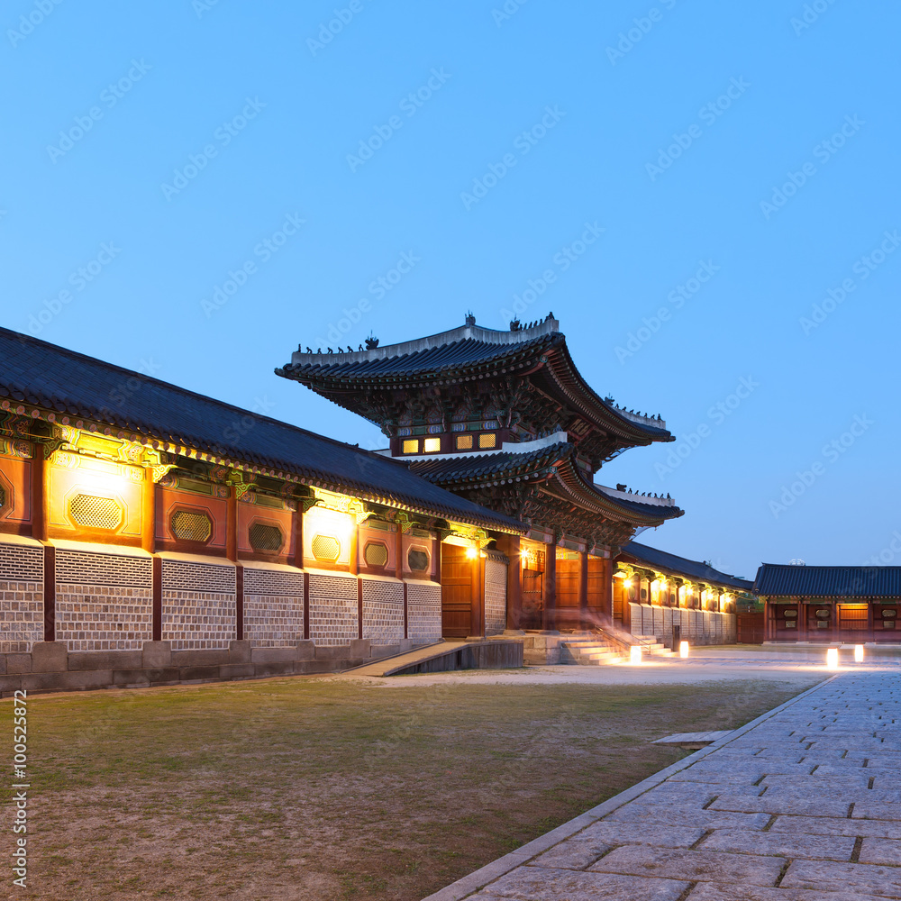 Traditional architecture of East Asia: Kyeongbokkung Palace in Seoul, Republic of Korea