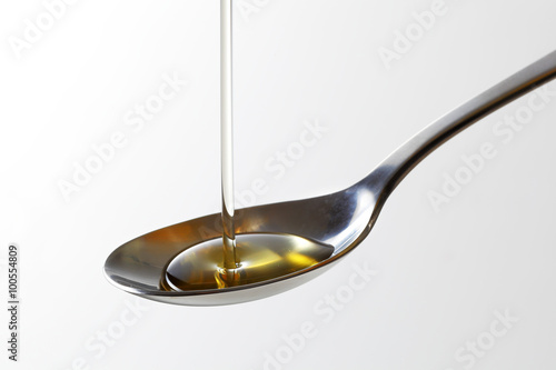 オリーブオイル　Olive oil