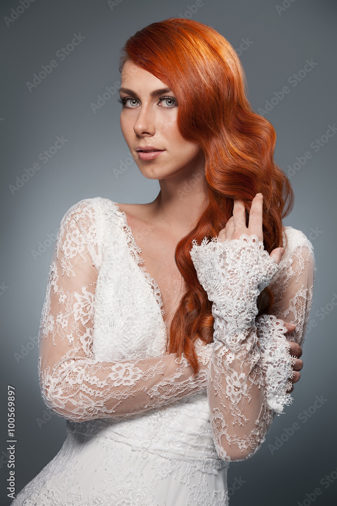 Plakat portrait of beautiful woman in wedding dress