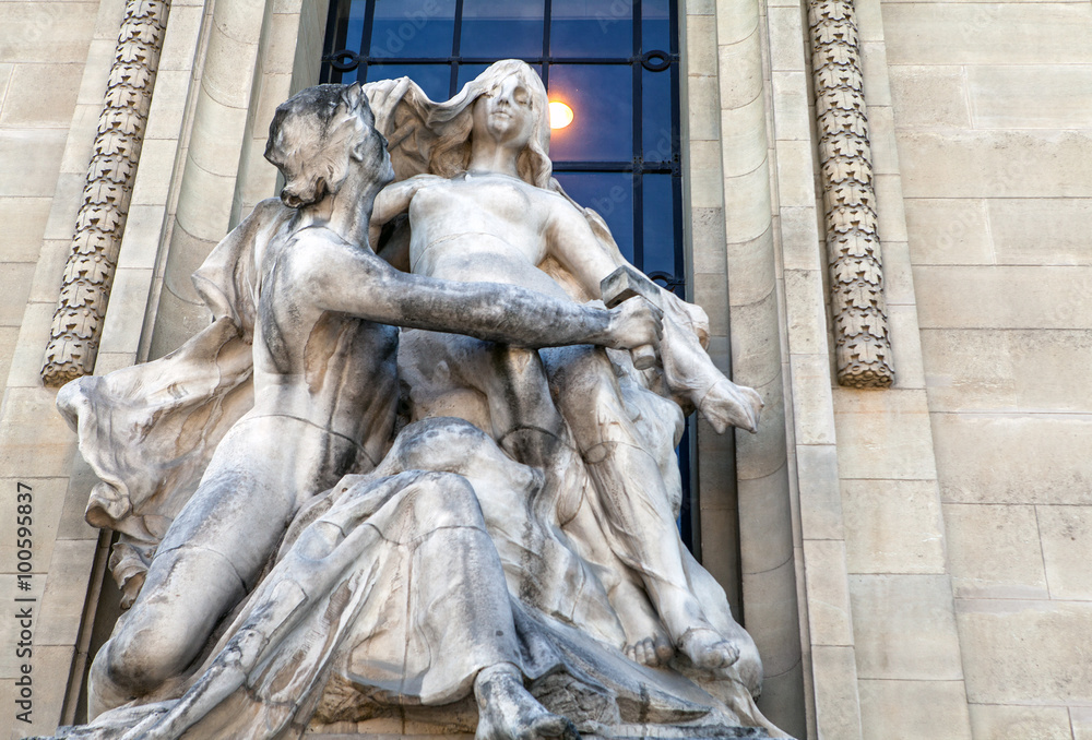Fototapeta premium PARIS, FRANCE - AUGUST 30, 2015: Famous Grand Palais in Paris.