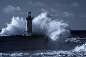 Fototapete Landschaften Infrarot stürmischer Leuchtturm  © Zacarias da Mata