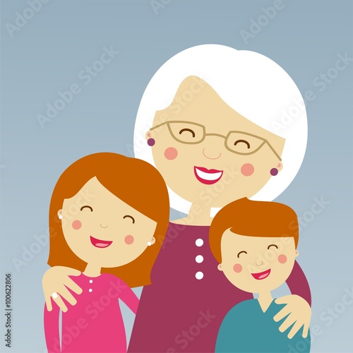 Mujer anciana con el pelo blanco y sus nietos. Día de la abuela