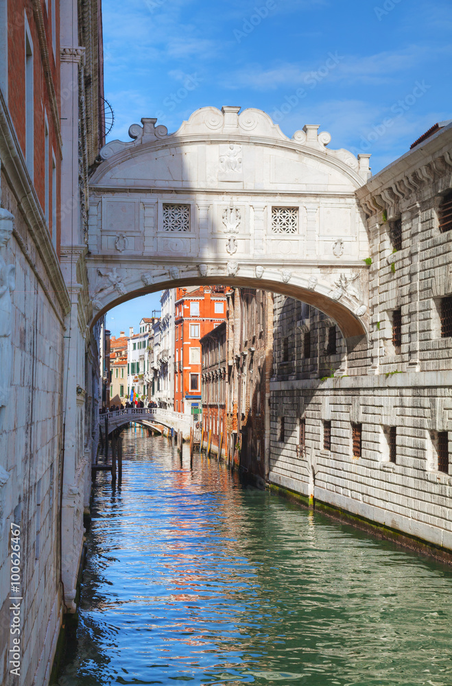 Bridge of sighs in Venice, Italy
