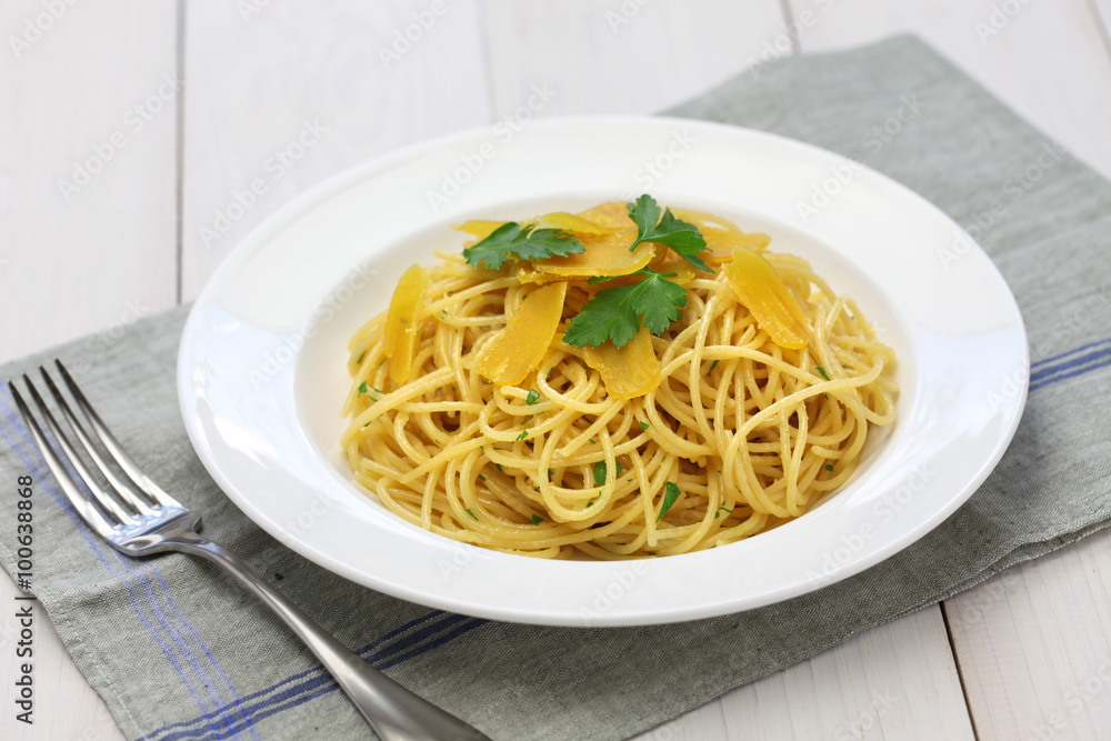 spaghetti with bottarga, italian cuisine