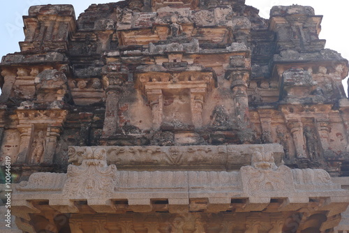 действующий храм Вирупакши в Хампи в штате Картанака Индии