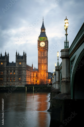 Big Ben Clock Tower and Parliament house at city of westminster 