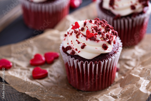 Canvas Print Red velvet cupcakes for Valentines day