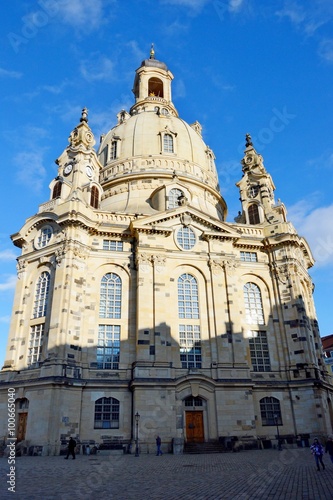 Cathedral in Dresden © Qzian