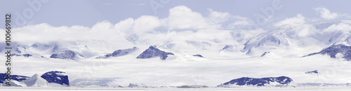 Fotografie Panorama of fast ice in Gustaf Sound, Wheddle Sea, Antarctica
