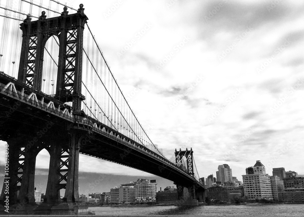 manhattan bridge and the city in black and white style