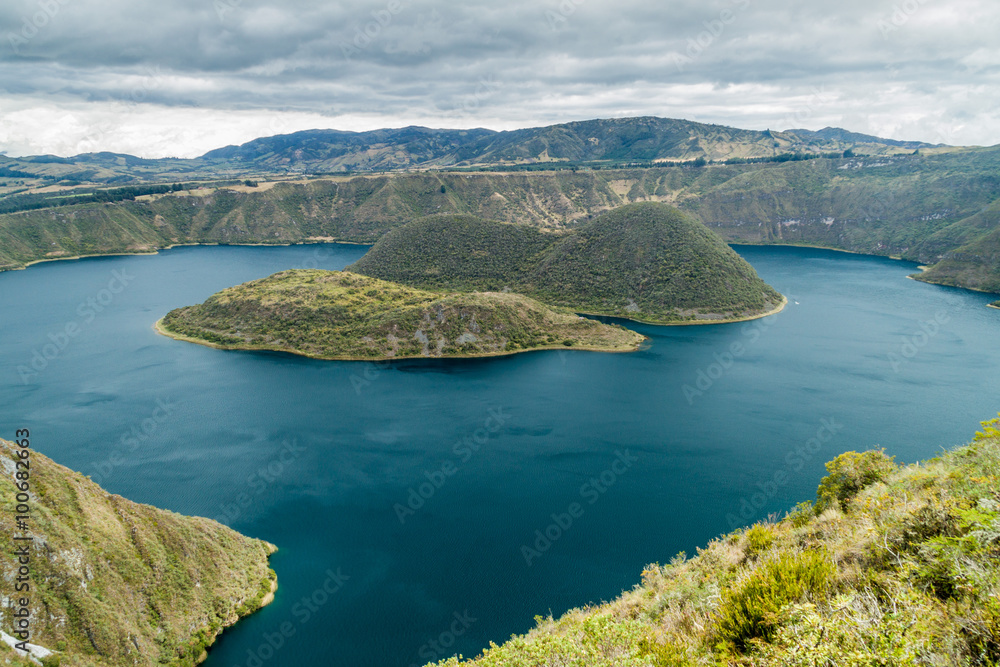 Obraz premium Crater lake Laguna Cuicocha, Ecuador