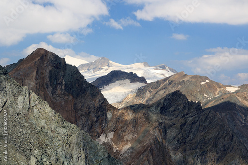 Panorama view with mountain Großvenediger and glaciers in Hohe Tauern Alps, Austria © johannes86