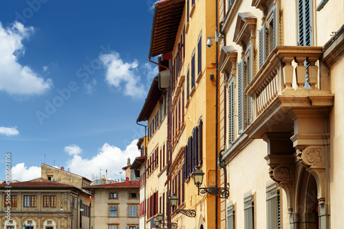 Facades of medieval houses on the Piazza Santa Croce. Florence © efired