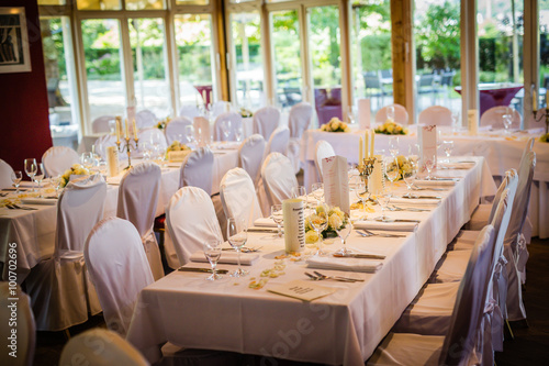 Tischdekoration auf einer Hochzeit