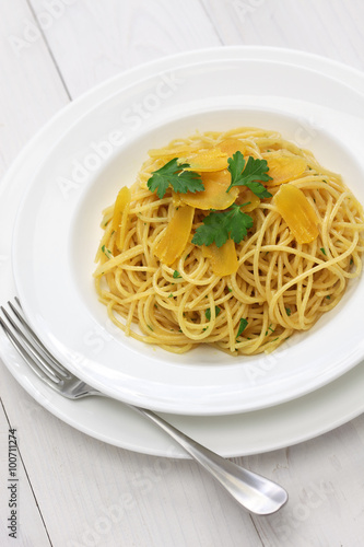 spaghetti with bottarga, italian cuisine photo