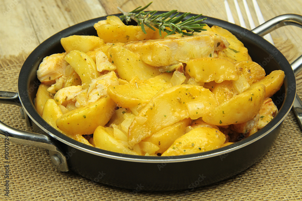 poêlée de poulet et pommes de terre 21012016 poêlée de poulet et pommes de terre 21012016