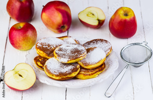 crêpes with apples