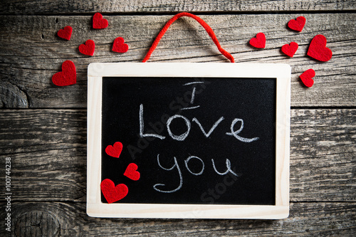 Foto I love you message written on little chalkboard.