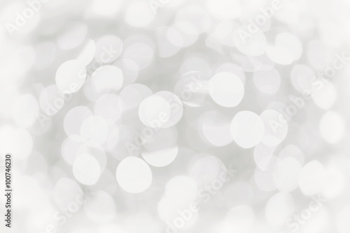 Defocused white lights duri...