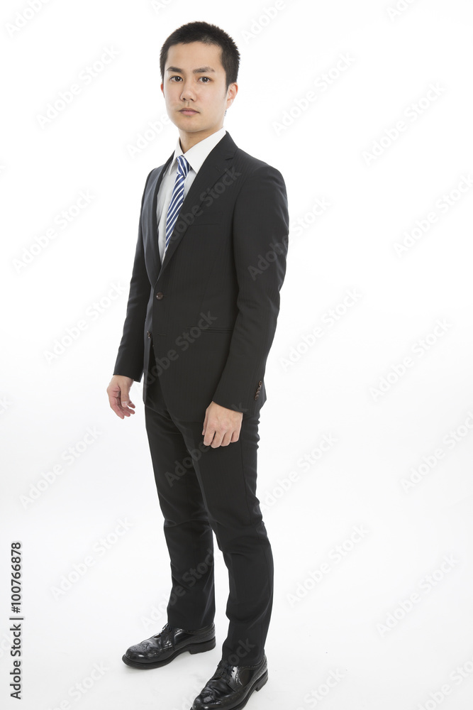 ビジネスマン　就活　汎用　ポートレート　全身　カメラ目線
