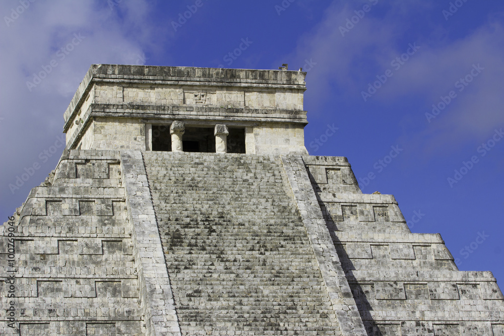 Kukulkan Pyramid at the Chichen Itza site in Mexico Kukulkan Pyramid at the Chichen Itza site in Mexico