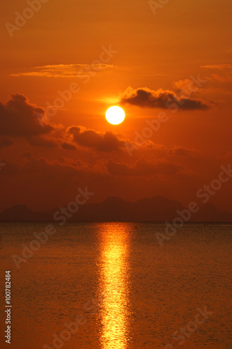 lake sunset © noppharat