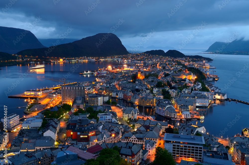 city of Norway by night