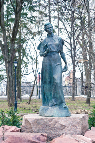 Monument to Lesia Ukrainka in Kiev park photo