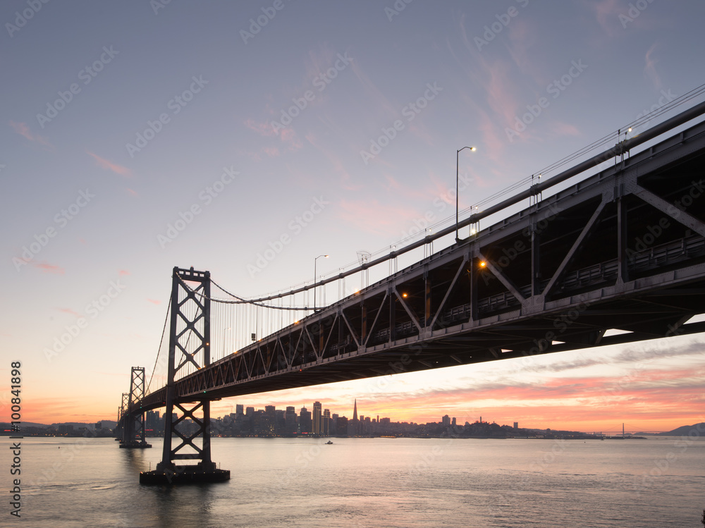 Fototapeta premium bay bridge in sunset