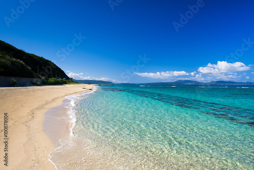 沖縄のビーチ・根路銘海岸 