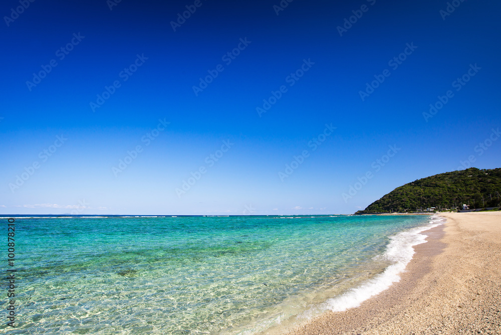 沖縄のビーチ・謝敷の浜
