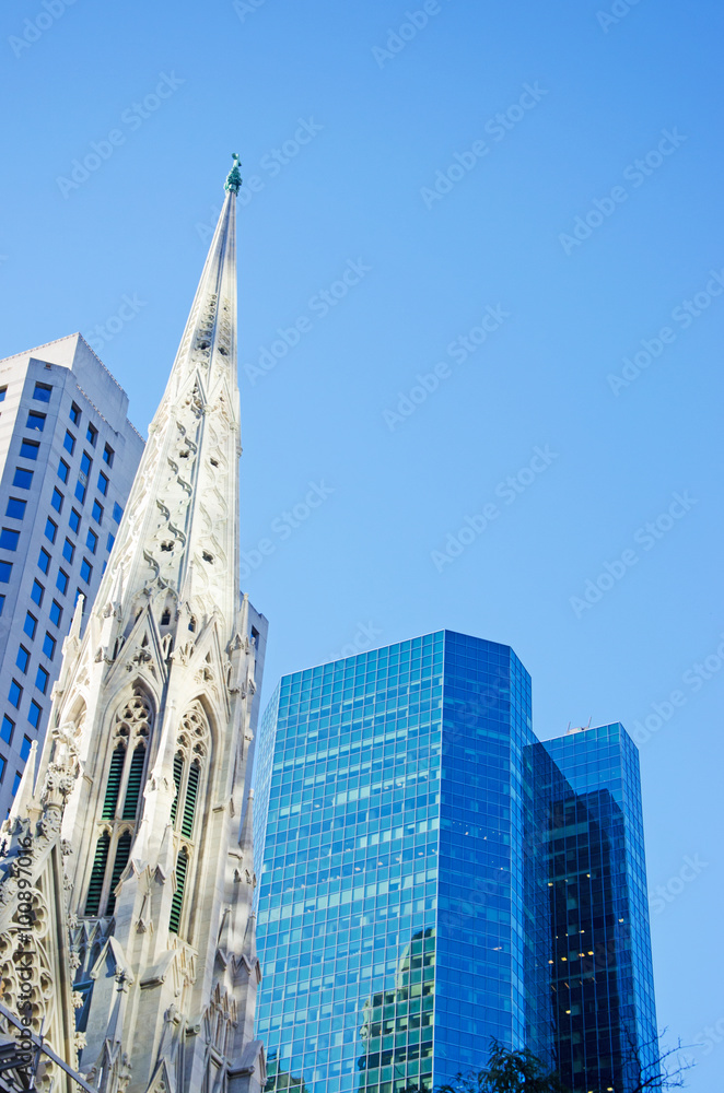 New York, skyline e la cattedrale di San Patrizio, 14 settembre 2014 New York, skyline e la cattedrale di San Patrizio, 14 settembre 2014